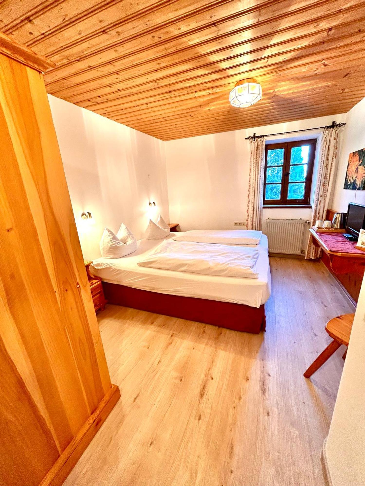 Classic Double Room,1742615020:JPEG